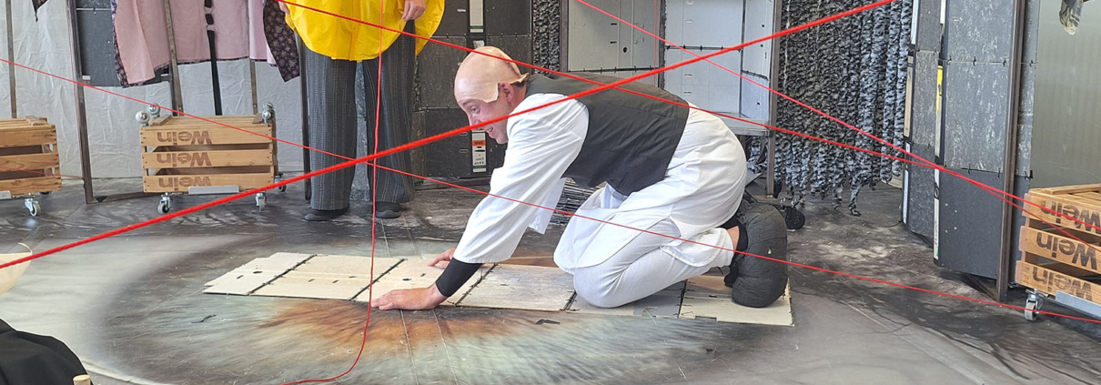 »Der zerbrochene Krug« - Theateraufführung an der C-H-S