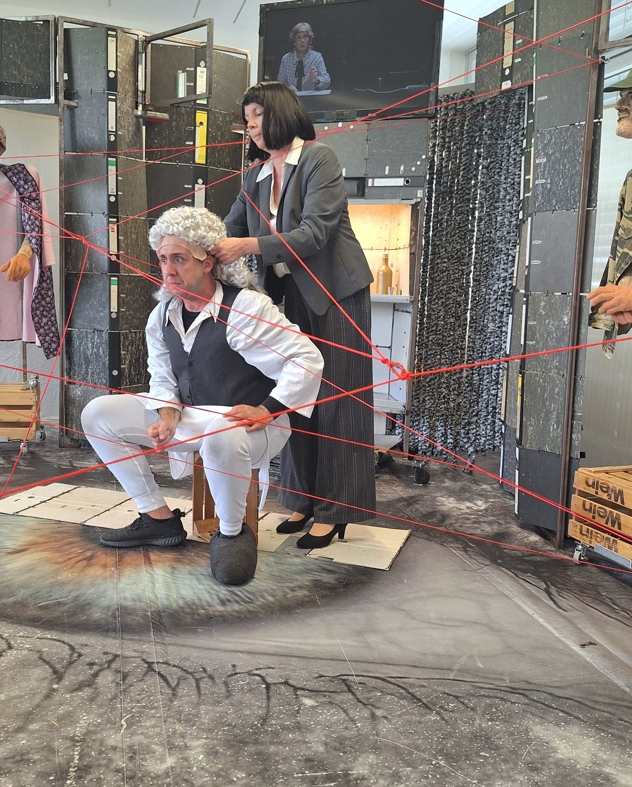 »Der zerbrochene Krug« - Theateraufführung an der C-H-S